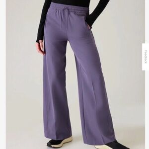 NWT!! Athleta - Pantalon Stride Pant - Size Large - Purple